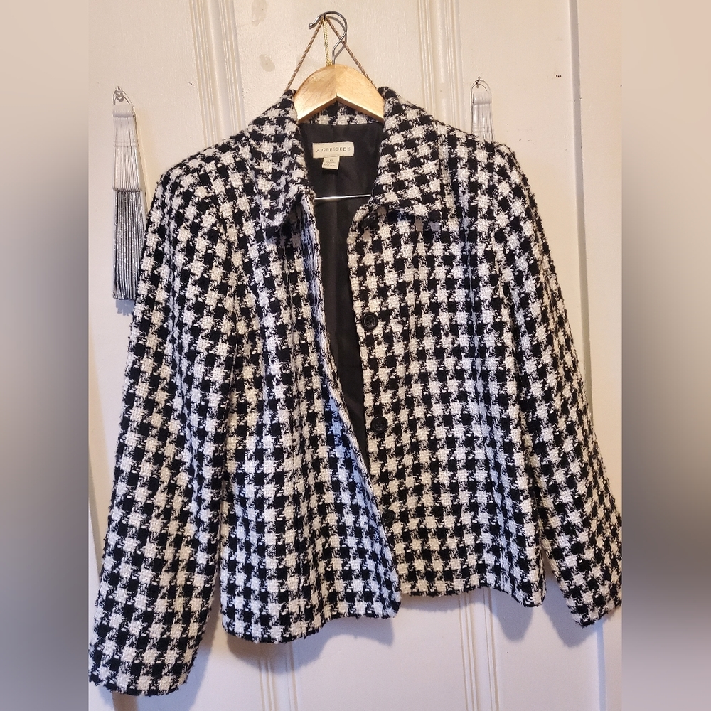 BLK&WHT Signature Chanel Print Tinzel Blazer